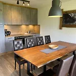 木屋 Chalet Fuegen 菲根