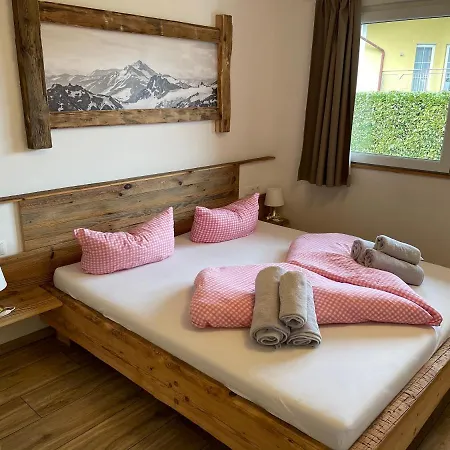 Chalet Fuegen Domek alpejski