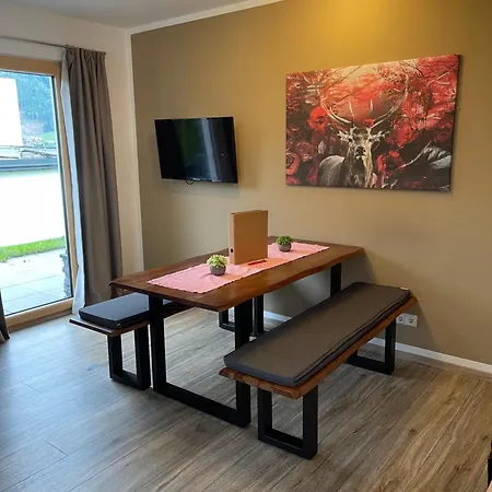 Chalet Fuegen בקתה