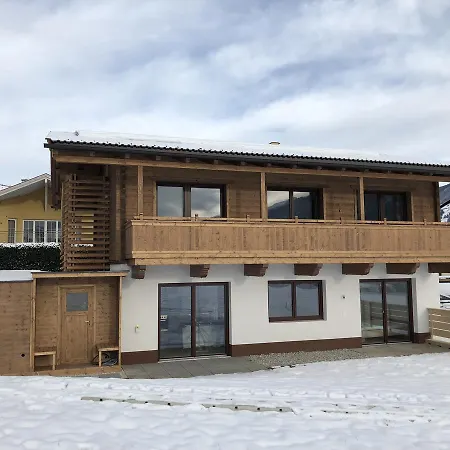 Chalet Fuegen *