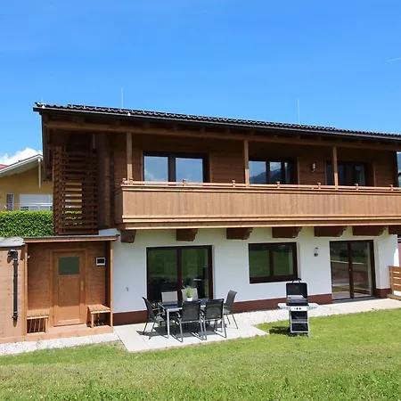 Chalet Fuegen Domek alpejski