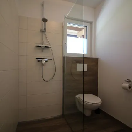 Chalet Fuegen בקתה *