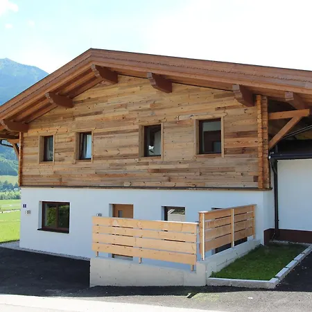 Chalet Fuegen Domek alpejski