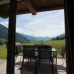 Chalet Fuegen *