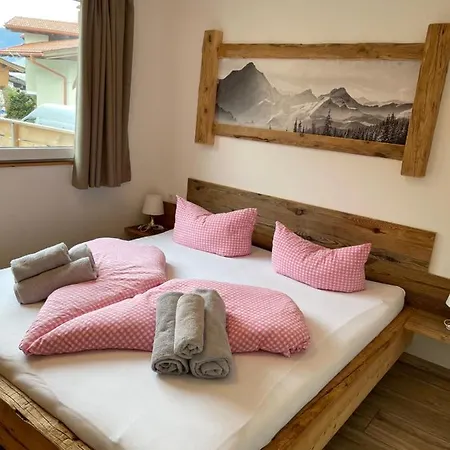 Chalet Fuegen פוגן